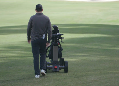 https://cdn.shopify.com/s/files/1/0671/9704/2982/products/foresight-sports-forecaddy-followremote-control-electric-smart-cart-971225.jpg?v=1709188572